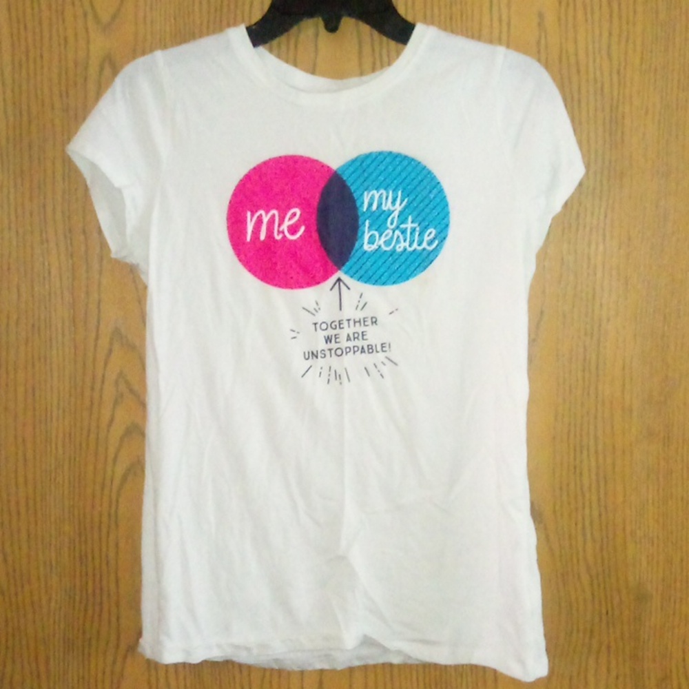 "ME & MY BESTIE Together we are unstoppable!" WHITE short sleeve shirt Sz: 14-16